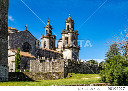 Courtyard of the monastery of Oseira at Ourense, Galicia, Spain. Monasterio de Santa Maria la Real de Oseira Courtyard of the monastery of Oseira at Ourense, Galicia, Spain. Monasterio de Santa Maria la Real de Oseira 98106027