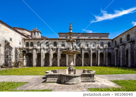 Courtyard of the monastery of Oseira at Ourense, Galicia, Spain. Monasterio de Santa Maria la Real de Oseira Courtyard of the monastery of Oseira at Ourense, Galicia, Spain. Monasterio de Santa Maria la Real de Oseira 98106040
