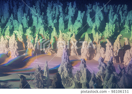 Illuminated frost-covered trees of Zao, Yamagata Prefecture, Yamagata Prefecture Illuminated frost-covered trees of Zao, Yamagata Prefecture, Yamagata Prefecture 98106151