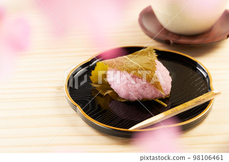 Sakuramochi image Sakuramochi image 98106461