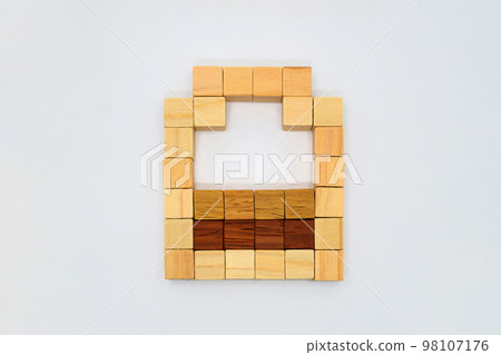 Background material with two rows of charging memory remaining in a frame of wood cubes arranged in the shape of a battery 98107176
