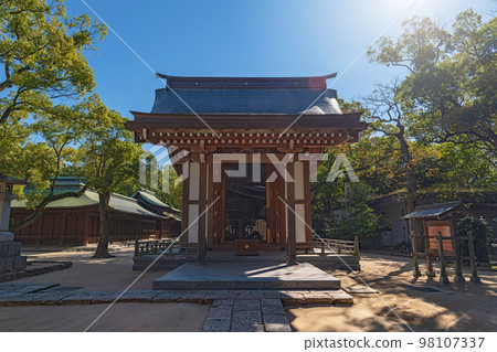 福岡箱崎神社龜山離世天皇像館 98107337