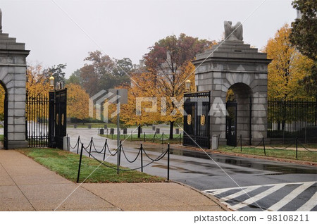 Near the gate of Arlington National Cemetery, Washington, USA Near the gate of Arlington National Cemetery, Washington, USA 98108211