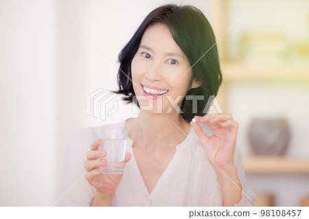 Beauty image Portrait of middle woman Beauty image Portrait of middle woman 98108457