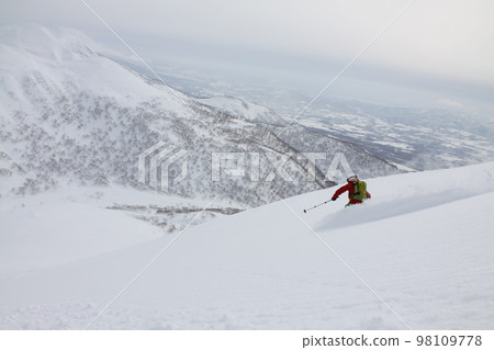 Backcountry skiing 98109778