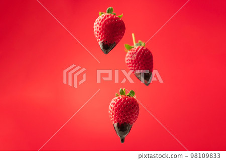 Strawberry  98109833