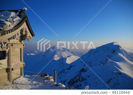 小山日出 小山日出 98110948
