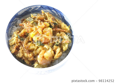 A bird's-eye view of vegetables and shrimp kakiage rice bowl on a white background 98114252