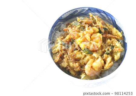 A bird's-eye view of vegetables and shrimp kakiage rice bowl on a white background 98114253