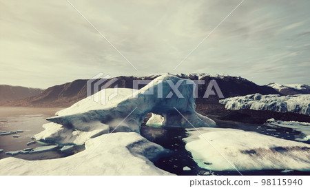 Glaciers and the icebergs of Antarctica Glaciers and the icebergs of Antarctica 98115940