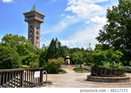 Sagamihara Asamizo Park's Green Tower, Children's Square and fresh greenery Sagamihara Asamizo Park's Green Tower, Children's Square and fresh greenery 98117155