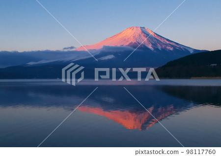 Red Mt. Fuji from Yamanakako Red Mt. Fuji from Yamanakako 98117760