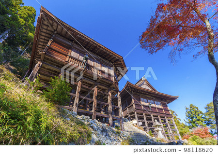秋天的日吉大社三宮牛尾神社和金大岩（滋賀縣大津市坂本） 98118620