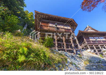 秋天的日吉大社三宮牛尾神社和金大岩（滋賀縣大津市坂本） 98118622