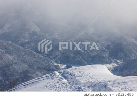 Shinshu Northern Alps 98123496