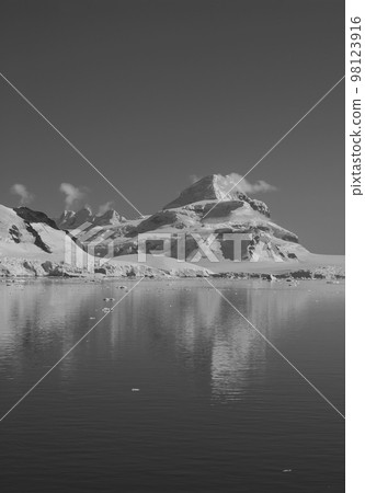 Paraiso Bay mountains landscape, Paraiso Bay mountains landscape, 98123916