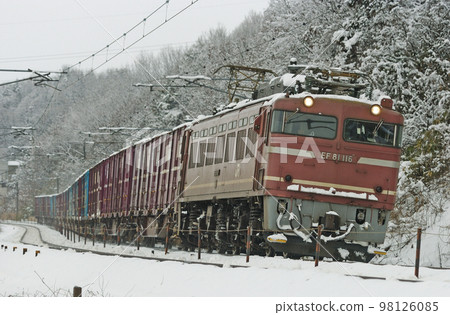 北陸本線 Tsubata-Kurikara JR Freight EF81-116(富山) 北陸本線 Tsubata-Kurikara JR Freight EF81-116(富山) 98126085