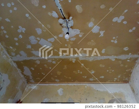 Shabby walls and ceiling. Shabby walls and ceiling. 98126352