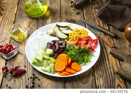 fresh vegetables 98130576