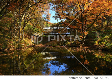 Kitakami City, Iwate Michinoku Folk Village with Autumn Leaves Kitakami City, Iwate Michinoku Folk Village with Autumn Leaves 98131949