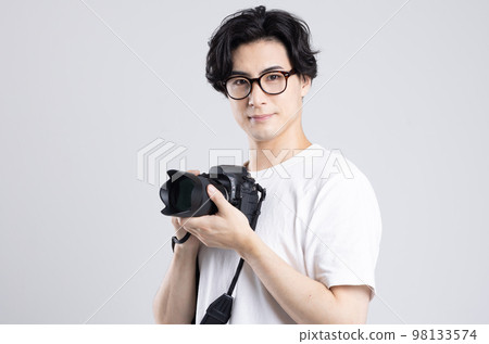 拿著照相機的攝影師 98133574