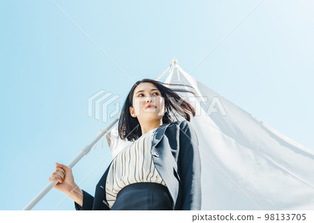 拿著國旗的職業女性 拿著國旗的職業女性 98133705