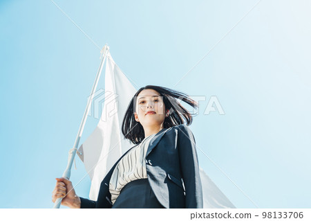拿著國旗的職業女性 拿著國旗的職業女性 98133706