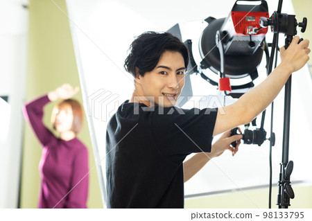 攝影棚攝影師助理 98133795