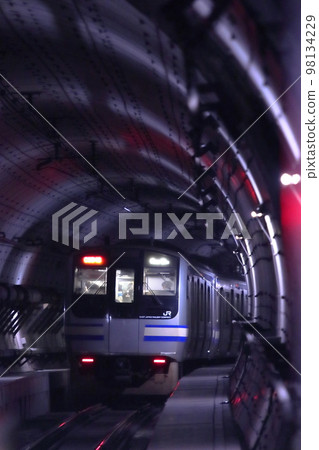E217列車穿過JNR首條城市隧道“總武隧道”_攝於2022年12月3日 98134229