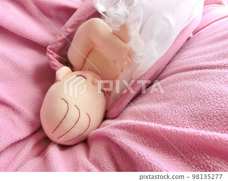 You can reproduce the appearance that is born while turning 98135277