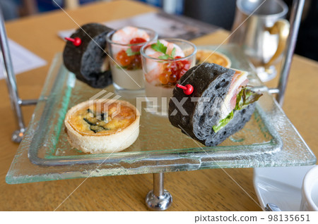 Afternoon Tea Tea Stand Nunkatsu 98135651