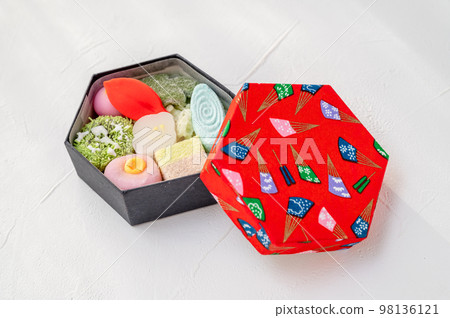 Dry sweets in a hexagonal box Japanese sweets cute 98136121