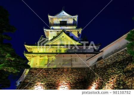[Kochi Prefecture] Illuminated Kochi Castle tower 98138782