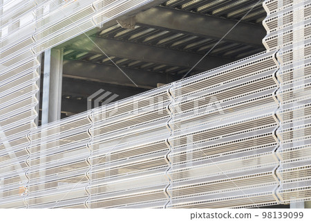 [Building materials] Folded iron plate exterior 98139099