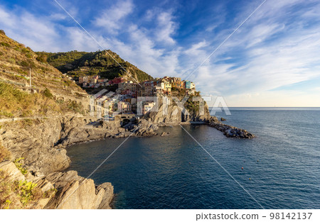 Small touristic town on the coast, Manarola, Italy. Cinque Terre Small touristic town on the coast, Manarola, Italy. Cinque Terre 98142137
