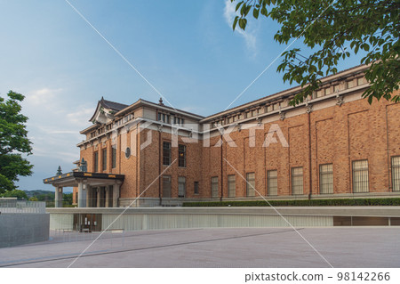 Kyoto Twilight Museum 98142266