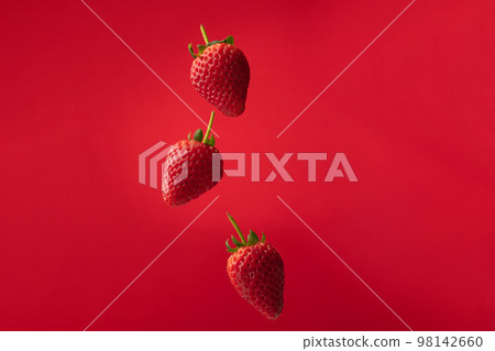 Strawberry  98142660