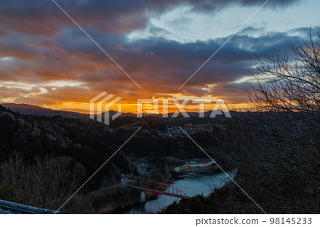 2023年早春的月瀨夜景,夕陽的層次和隱藏在晚霞後的夜空,以及水面的倒影(5) 2023年早春的月瀨夜景,夕陽的層次和隱藏在晚霞後的夜空,以及水面的倒影(5) 98145233