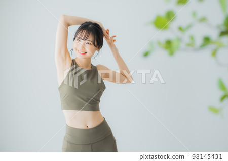 運動裝的女性 98145431