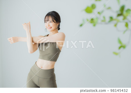 Women of sportswear 98145432