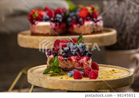 Chocolate cake with berries Chocolate cake with berries 98145651