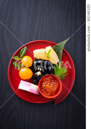 Assorted osechi dishes 98146105