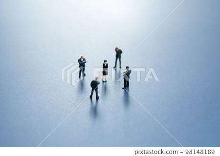 Image of a female employee receiving power harassment Image of a female employee receiving power harassment 98148189