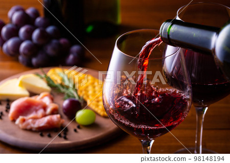 Red wine and hors d'oeuvre 98148194