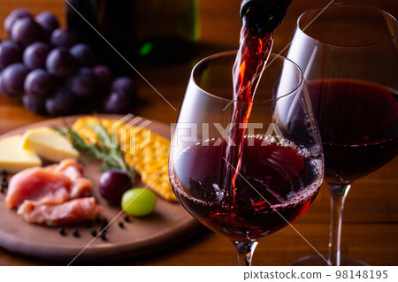 Red wine and hors d'oeuvre 98148195
