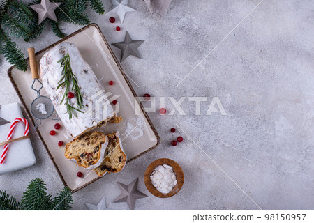 Stollen, traditional festive German Christmas cake 98150957