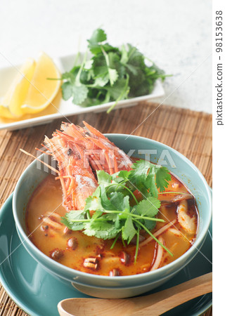 Tom yam kung  98153638