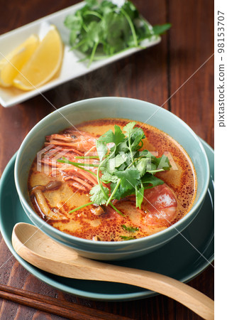 Tom yam kung  98153707