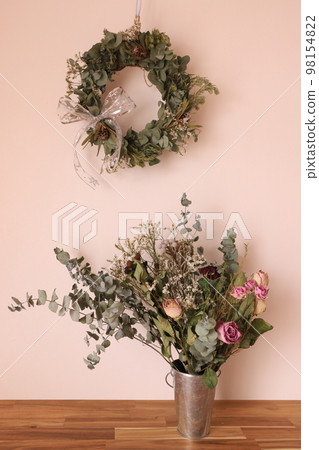 乾花和乾花圈 乾花和乾花圈 98154822