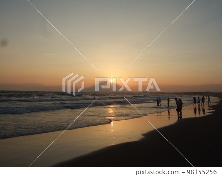 湘南江之島海日落和鑽石富士 湘南江之島海日落和鑽石富士 98155256